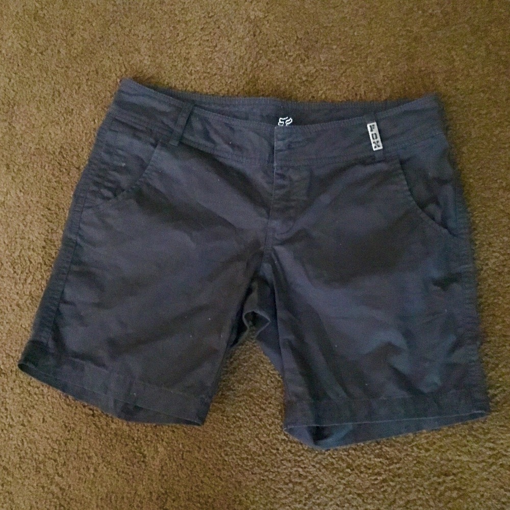 FOX RACING WOMEN’S BLK SHORTS